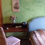 Palazzo Aprile بيت ضيافة كالتاجيروني