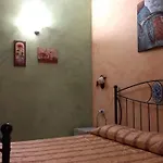 Palazzo Aprile كالتاجيروني