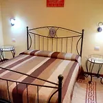 Palazzo Aprile 3* كالتاجيروني