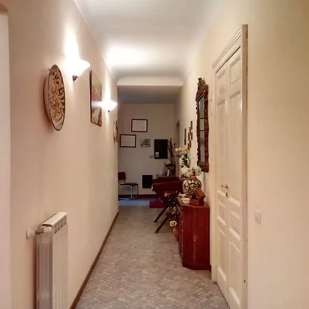 Palazzo Aprile 게스트하우스 2*