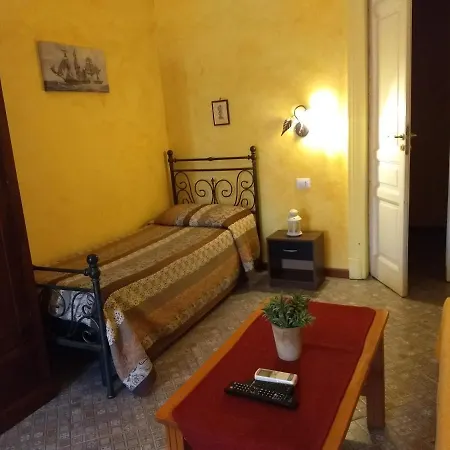 بيت ضيافة Palazzo Aprile كالتاجيروني