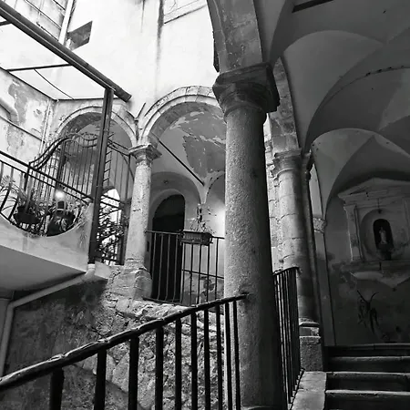 Palazzo Aprile Caltagirone