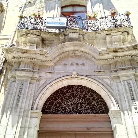 Palazzo Aprile Caltagirone