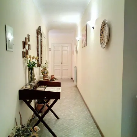 Palazzo Aprile بيت ضيافة 3*